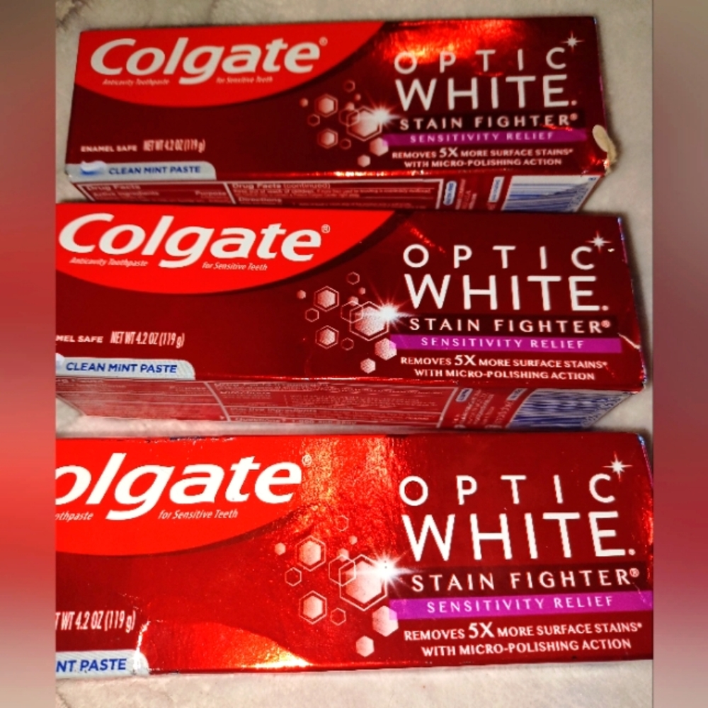 BRAND NEW 3 PACK OF COLAGE OPTIC WHITE. 3 TOTAL
